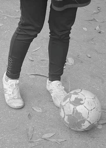 Luận điệu bóng đá và tuổi 17