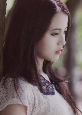 Anh se luon la nguoi dung phia sau em Anh se luon la nguoi dung phia sau em