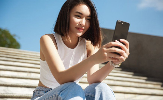 S&aacute;ch điện tử ph&ugrave; hợp với ai? Hướng dẫn l&agrave;m quen với ebook