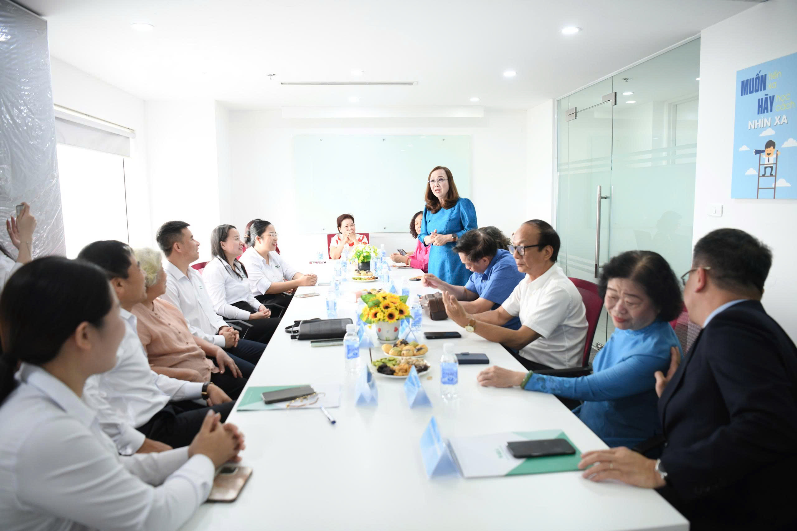 Lan tỏa tri thức, trách nhiệm công dân qua "Tủ sách biển đảo"