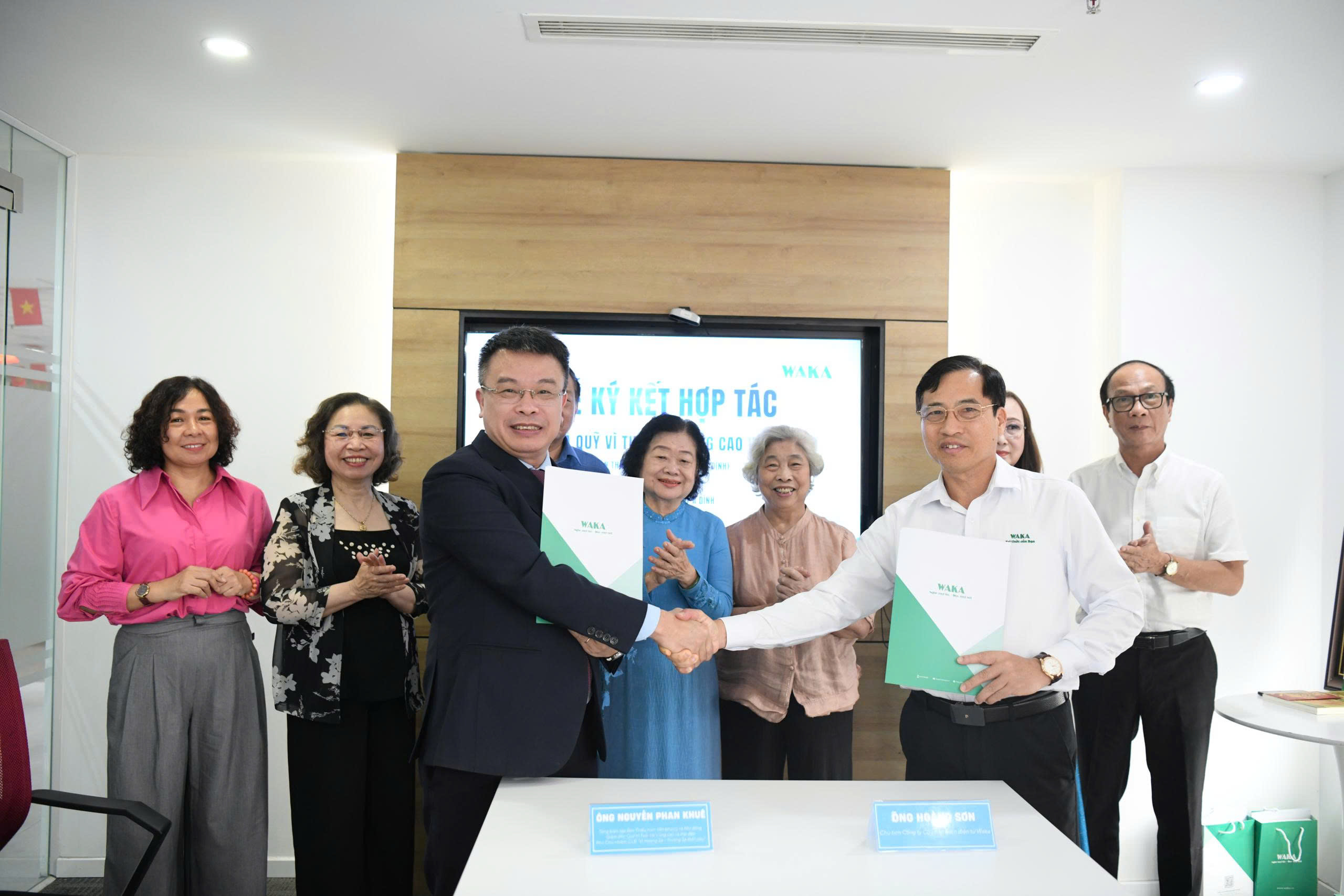 Lan tỏa tri thức, trách nhiệm công dân qua "Tủ sách biển đảo"