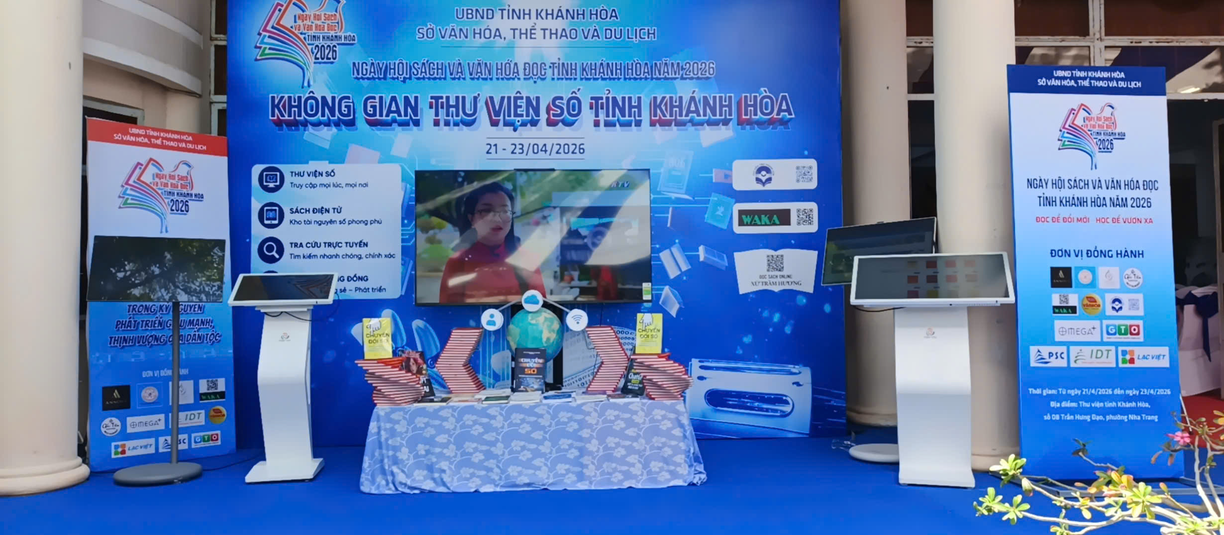 NG&Agrave;Y 21/4: Waka tặng 1300 đầu s&aacute;ch điện tử tới c&aacute;c thư viện&nbsp;