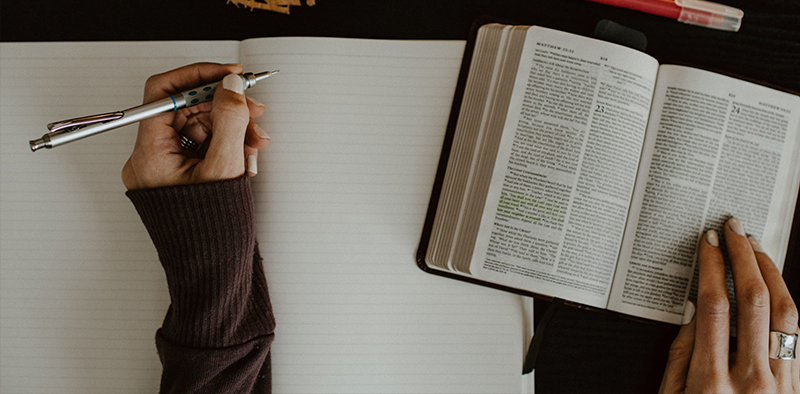 Xuất bản hồi k&yacute; c&aacute; nh&acirc;n trọn g&oacute;i | Dịch vụ l&agrave;m s&aacute;ch từ A-Z &ndash; Waka