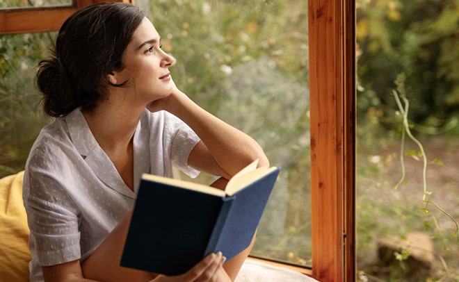 8 lợi &iacute;ch của việc đọc s&aacute;ch thường xuy&ecirc;n theo khoa học
