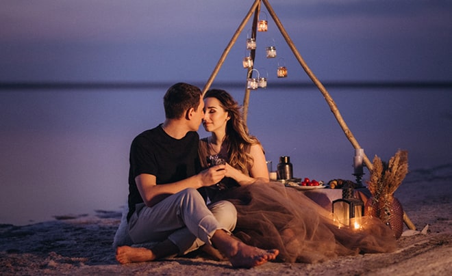 Vì Sao Truyện Ngôn Tình Khiến Các Mọt Truyện Mê Đắm