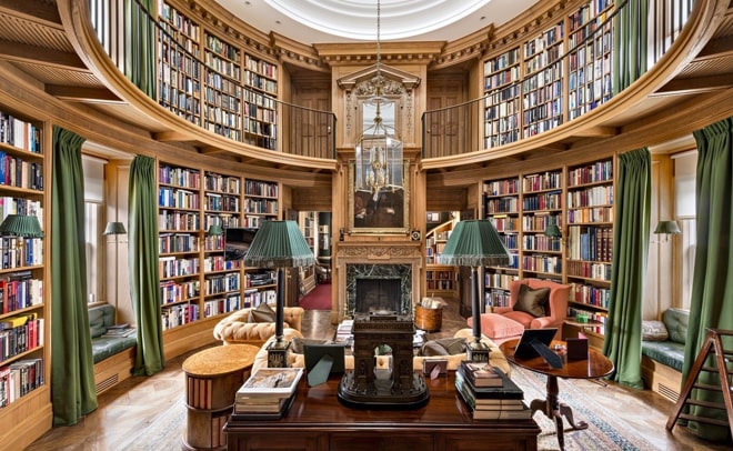 Tủ sách của các tỷ phú USD Bill Gate, Buffett, có gì?