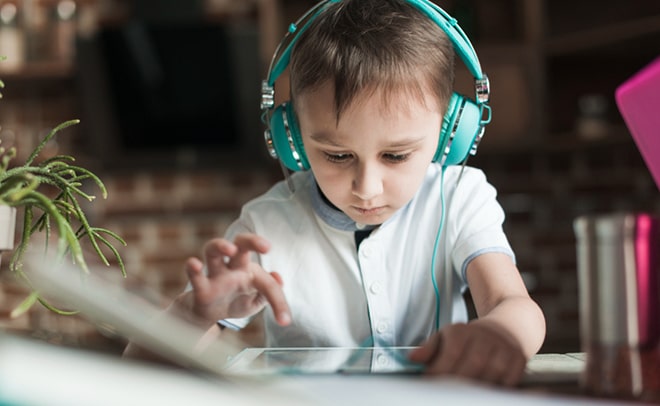 Audiobook - Giải pháp cho người lười đọc