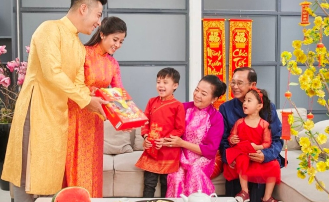 Chọn tuổi xông đất năm 2026 chuẩn phong thủy cho 12 con giáp